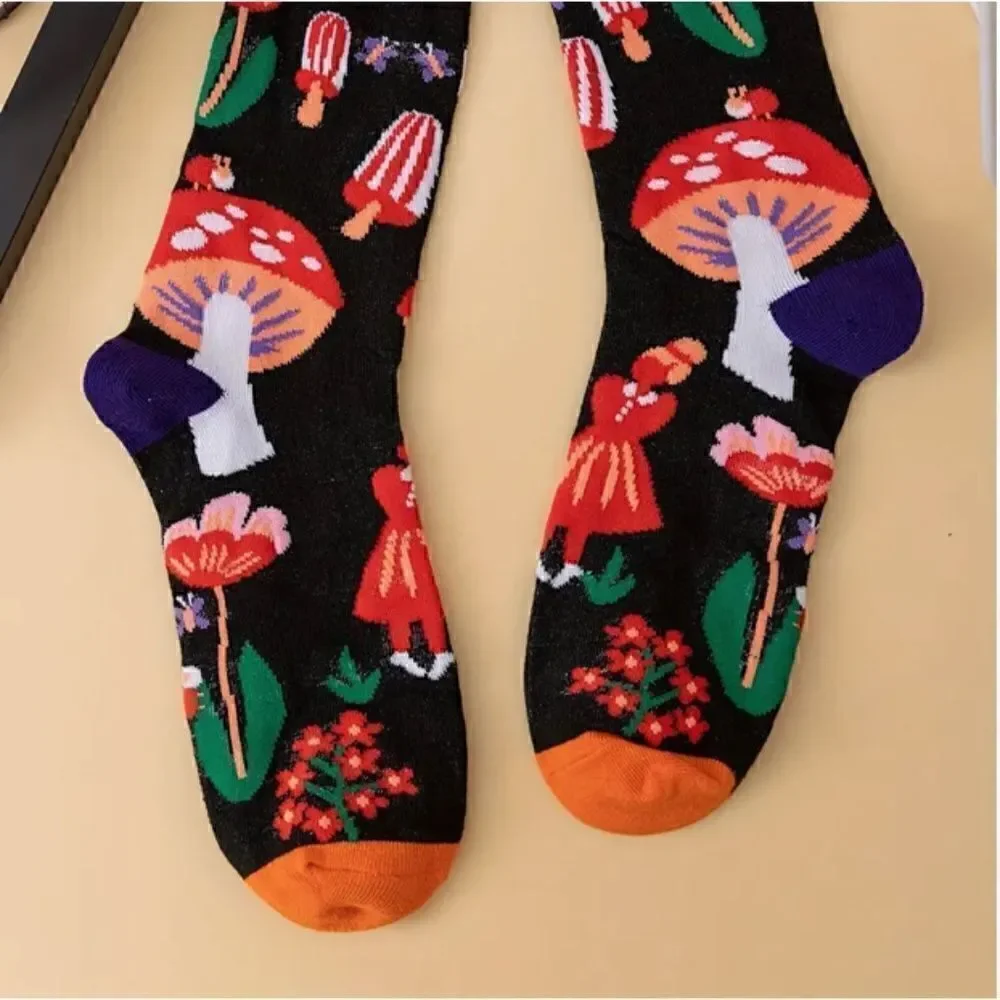 NEW! Trendy Women's Mushroom Pattern Socks Popular Toadstool Print Retro Hippie